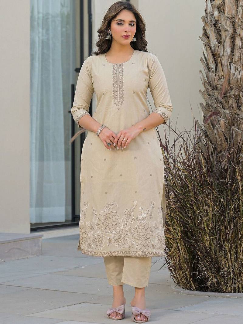 Women Ethnic Motifs Embroidered Regular Thread Work Kurta with Trousers & With Dupatta