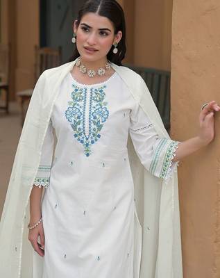 Women Ethnic Motifs Embroidered Regular Thread Work Kurta with Trousers & With Dupatta 2