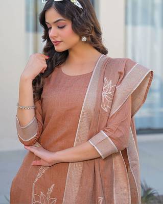 Women Ethnic Motifs Embroidered Regular Thread Work Kurta with Trousers & With Dupatta 2