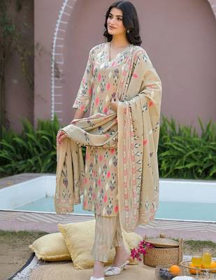 Women Printed Regular Kurta with Pyjamas & With Dupatta 2