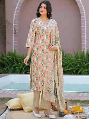 Women Printed Regular Kurta with Pyjamas & With Dupatta 3