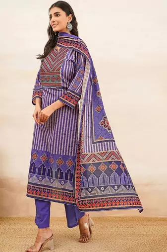 Women Printed Regular Kurta with Pyjamas & With Dupatta