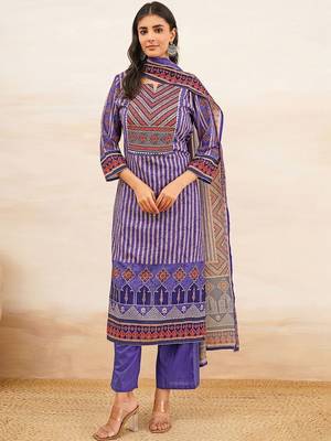 Women Printed Regular Kurta with Pyjamas & With Dupatta 4