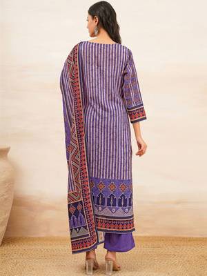 Women Printed Regular Kurta with Pyjamas & With Dupatta 5