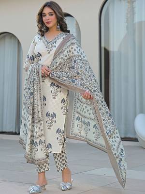 Women Floral Printed Regular Kurta with Trousers & With Dupatta 6