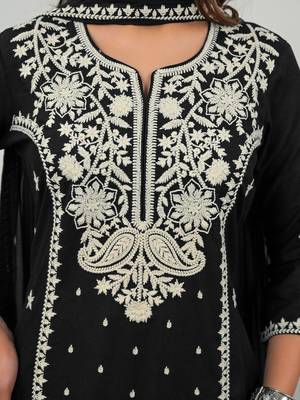 Women Ethnic Motifs Embroidered Regular Thread Work Kurta with Trousers & With Dupatta 4