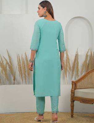Women Floral Embroidered Regular Thread Work Pure Cotton Kurta with Trousers & With Dupatta 2