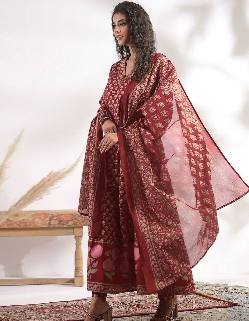 Women Floral Printed Regular Kurta with Trousers & With Dupatta