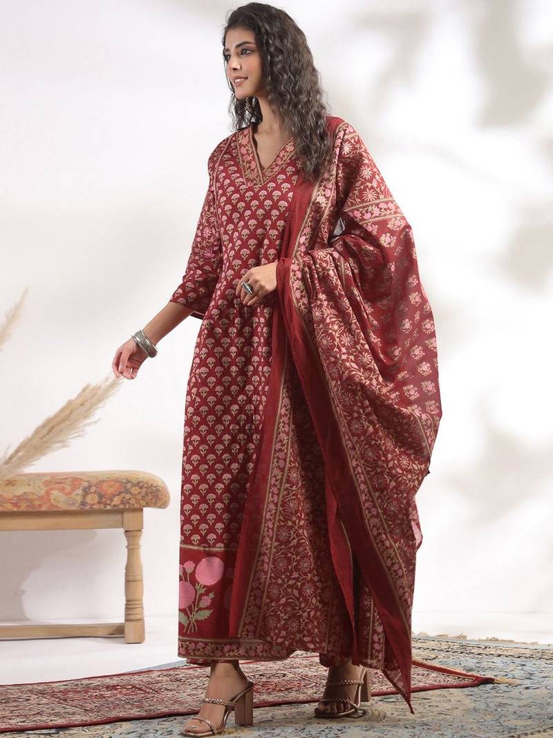 Women Floral Printed Regular Kurta with Trousers & With Dupatta