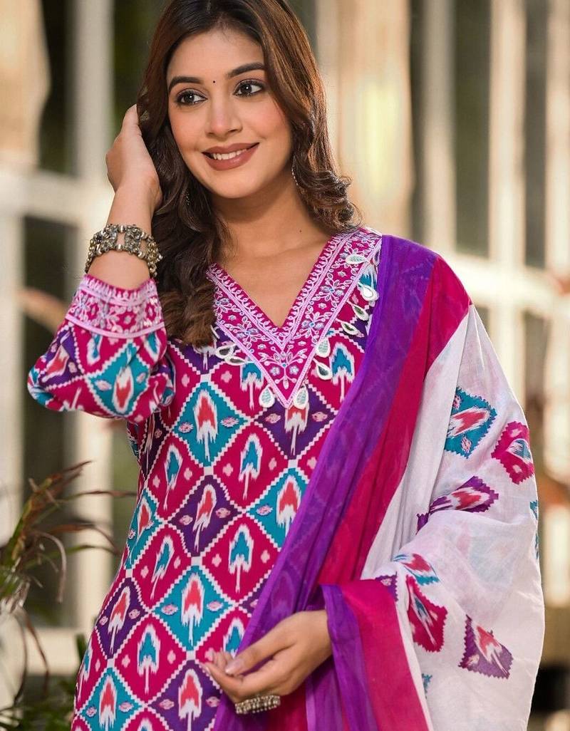 Women Printed Regular Kurta with Palazzos & With Dupatta