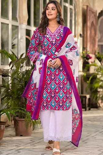 Women Printed Regular Kurta with Palazzos & With Dupatta