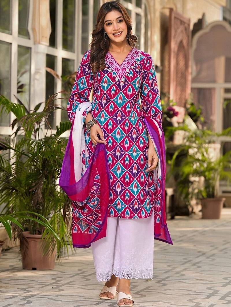 Women Printed Regular Kurta with Palazzos & With Dupatta