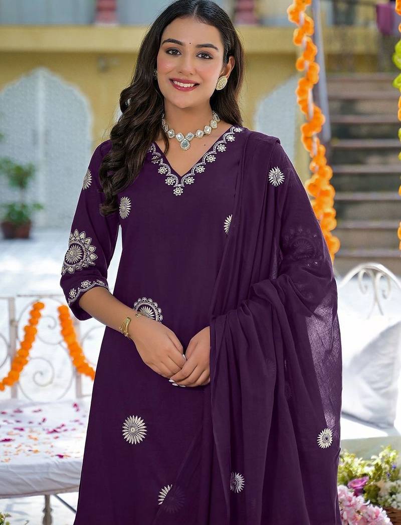 Women Ethnic Motifs Embroidered Regular Thread Work Kurta with Trousers & With Dupatta