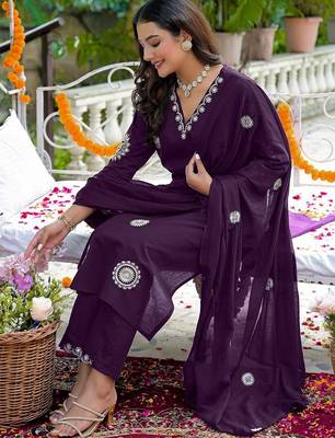 Women Ethnic Motifs Embroidered Regular Thread Work Kurta with Trousers & With Dupatta 7