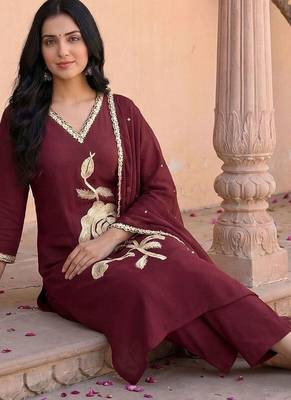 Women Floral Embroidered Regular Thread Work Kurta with Trousers & With Dupatta 4