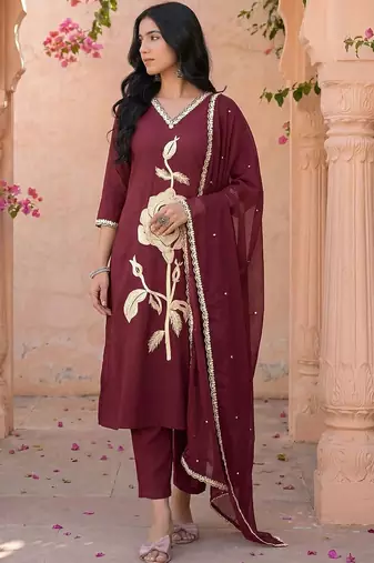 Women Floral Embroidered Regular Thread Work Kurta with Trousers & With Dupatta