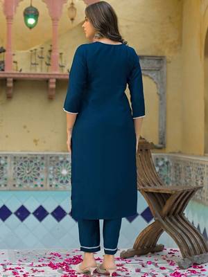 Women Ethnic Motifs Embroidered Regular Thread Work Kurta with Trousers & With Dupatta 3