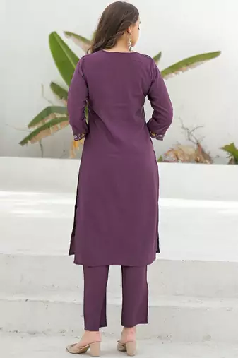 Women Embroidered Regular Thread Work Kurta with Trousers & With Dupatta