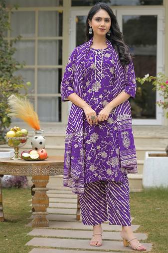 Women Floral Printed Regular Kurta with Palazzos & With Dupatta
