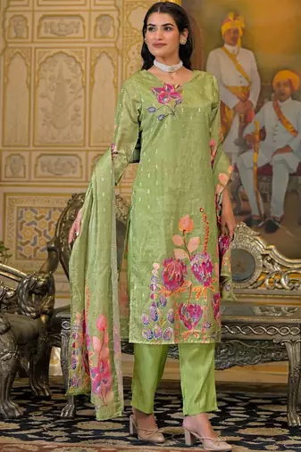 Women Floral Printed Regular Kurta with Trousers & With Dupatta