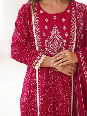 Women Printed Regular Kurta with Pyjamas & With Dupatta 7