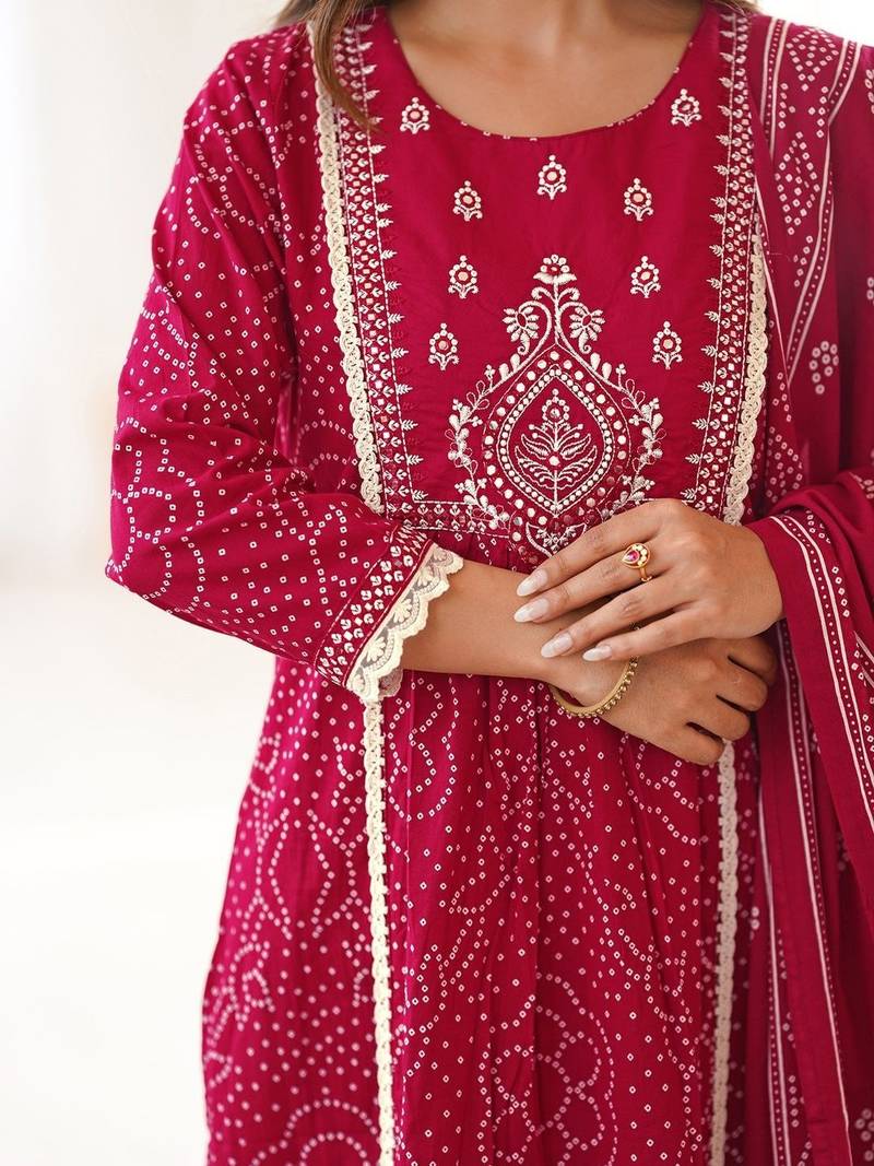 Women Printed Regular Kurta with Pyjamas & With Dupatta