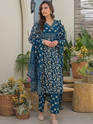 Women Floral Printed Regular Kurta with Trousers & With Dupatta 6