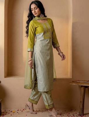 Women Ethnic Motifs Embroidered Regular Mirror Work Kurta with Trousers & With Dupatta 4