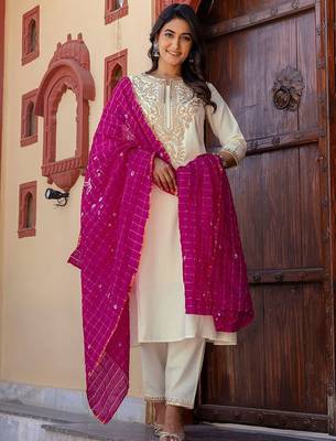 Women Ethnic Motifs Embroidered Kurta with Trousers & Dupatta 1
