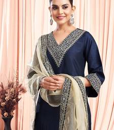 Women Floral Embroidered Kurta with Trousers & Dupatta