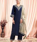 Women Floral Embroidered Kurta with Trousers & Dupatta