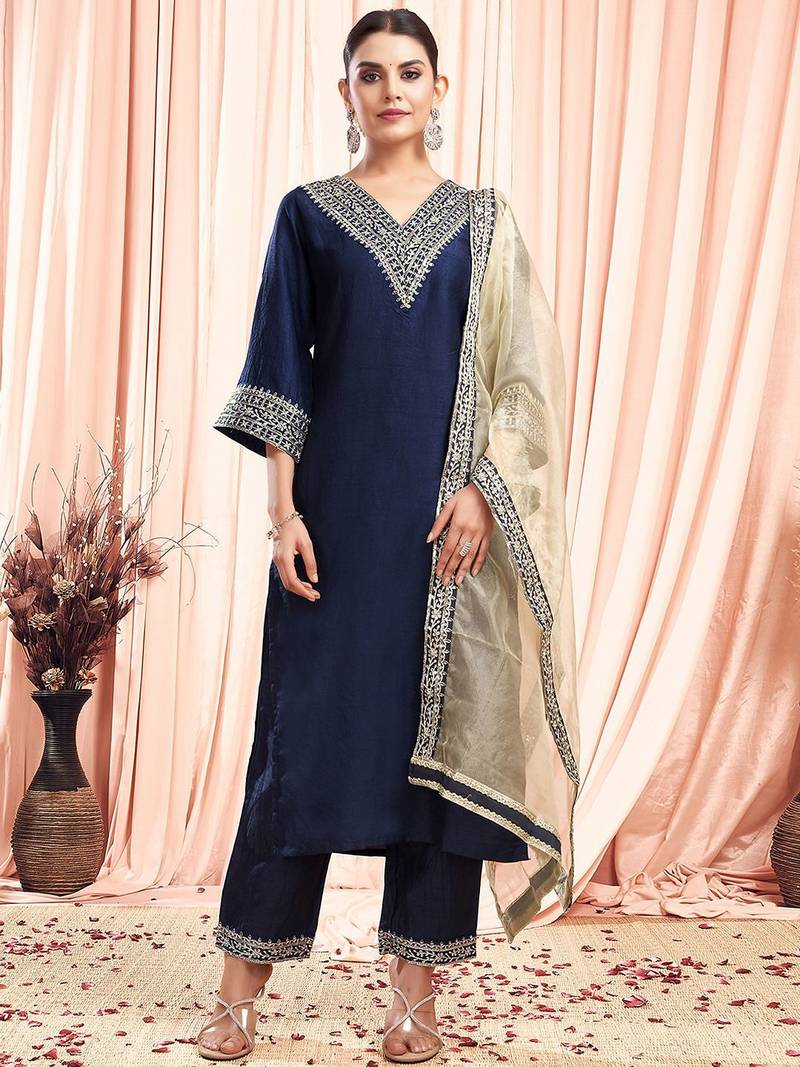 Women Floral Embroidered Kurta with Trousers & Dupatta