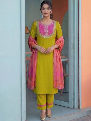 Women Ethnic Motifs Embroidered Regular Thread Work Kurta with Trousers & With Dupatta 2