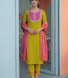 Women Ethnic Motifs Embroidered Regular Thread Work Kurta with Trousers & With Dupatta