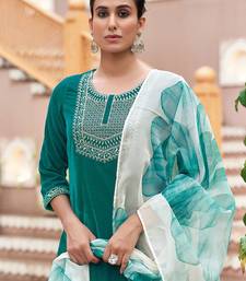 Women Velvet Ethnic Motifs Embroidered Kurta with Trousers & Dupatta