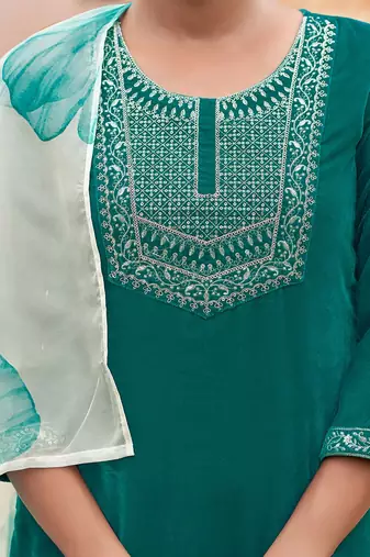 Women Velvet Ethnic Motifs Embroidered Kurta with Trousers & Dupatta