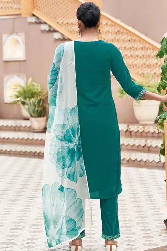 Women Velvet Ethnic Motifs Embroidered Kurta with Trousers & Dupatta