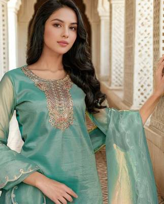 Floral Yoke Design Net Straight Kurta With Trousers & Dupatta 2
