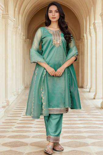 Floral Yoke Design Net Straight Kurta With Trousers & Dupatta