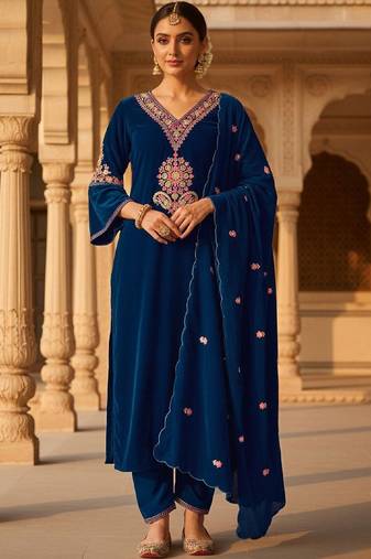 Women Ethnic Motifs Embroidered Regular Thread Work Velvet Kurta with Trousers & With Dupatta