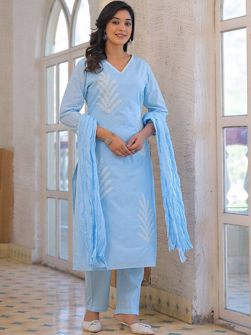 Women Embroidered Regular Thread Work Kurta with Trousers & With Dupatta