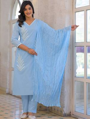 Women Embroidered Regular Thread Work Kurta with Trousers & With Dupatta 2