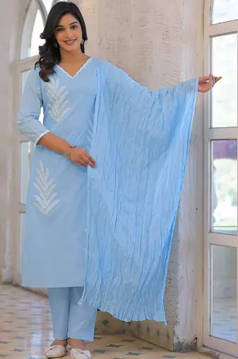 Women Embroidered Regular Thread Work Kurta with Trousers & With Dupatta