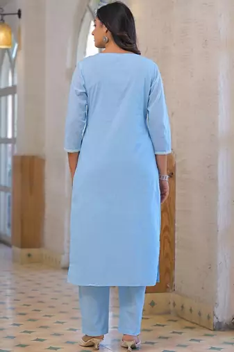 Women Embroidered Regular Thread Work Kurta with Trousers & With Dupatta