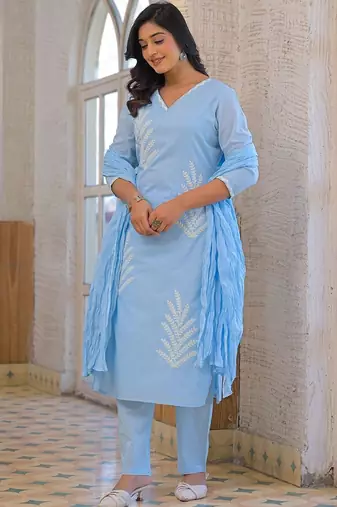 Women Embroidered Regular Thread Work Kurta with Trousers & With Dupatta