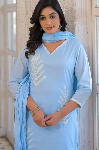 Women Embroidered Regular Thread Work Kurta with Trousers & With Dupatta