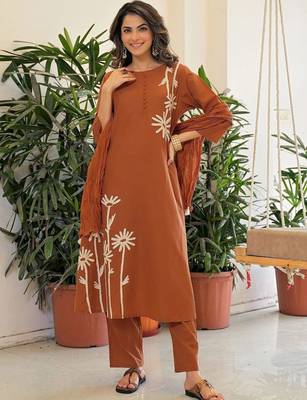 Women Floral Embroidered Regular Thread Work Pure Cotton Kurta with Trousers & With Dupatta 1