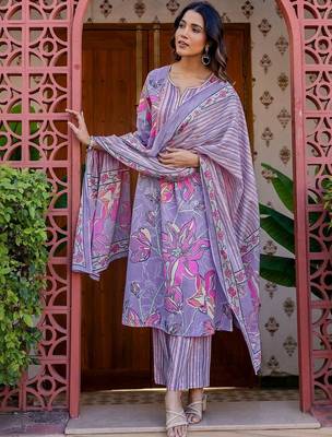 Women Printed Regular Kurta with Pyjamas & With Dupatta 4