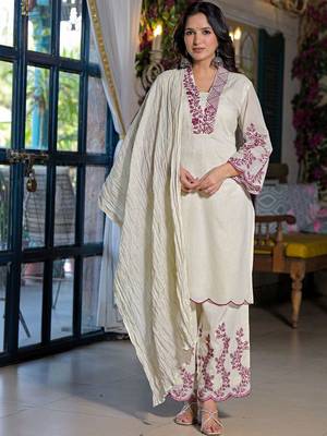 Women Printed Regular Pure Cotton Kurta with Palazzos & With Dupatta 2