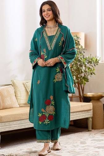 Women Floral Embroidered Regular Thread Work Kurta with Trousers & With Dupatta